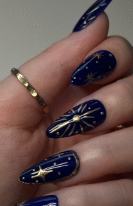 Nail Arte para Unhas com Esmalte Azul Marinho Alem Dela